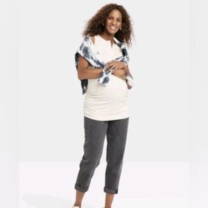 Isabel Maternity by Ingrid& Isabel  Maternity Boyfriend Jeans NWOT Size 8